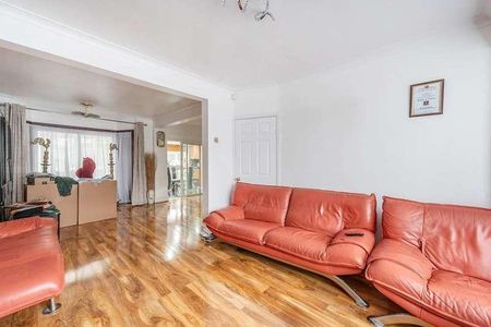 High Worple, Harrow, HA2 - Photo 2