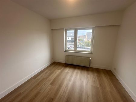 Ruime woning met 3 slaapkamers, garage en tuin - Foto 5