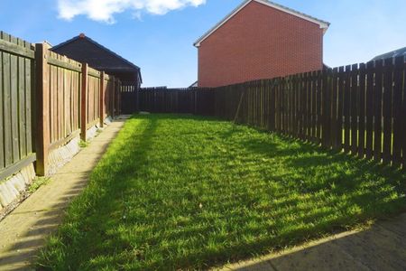 Carlton Gate Drive, Kiveton Park, Sheffield, S26 - Photo 2