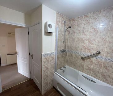 2 bed flat to rent in Gatekeeper Chase, Gillingham, ME8 - Photo 5