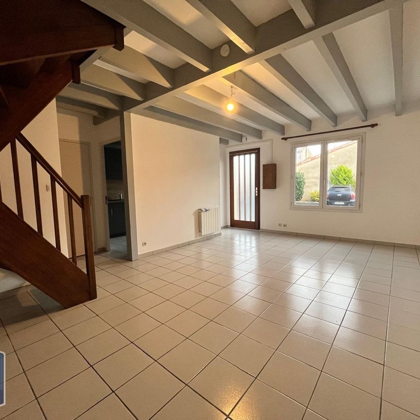 Location Maison 4 pièces 70m² NEUVILLE DE POITOU 86170 - Photo 1