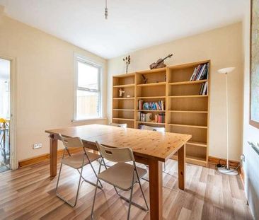Leytonstone, Leytonstone, E11 - Photo 1