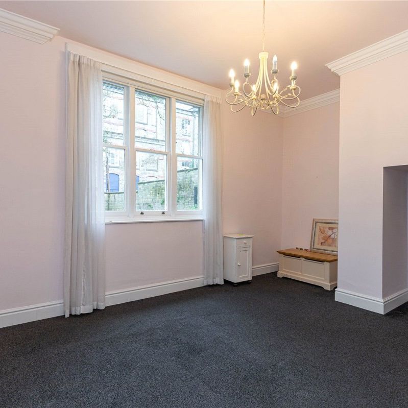 Clarence Road, Bollington, Macclesfield, Cheshire, SK10 - Photo 1