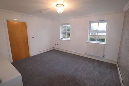 The Courtyard - Brentwood, Property for rent - Photo 2