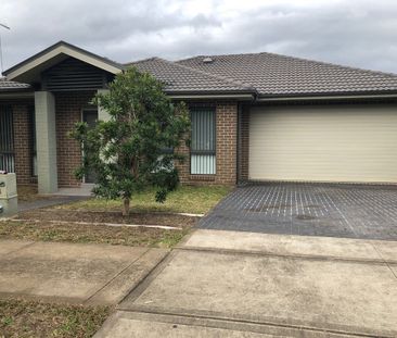 26, Bonney Crescent, Jordan Springs - Photo 2