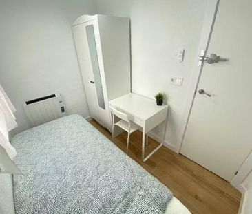 Avenida de la Albufera, Madrid, Community of Madrid 28038 - Photo 2