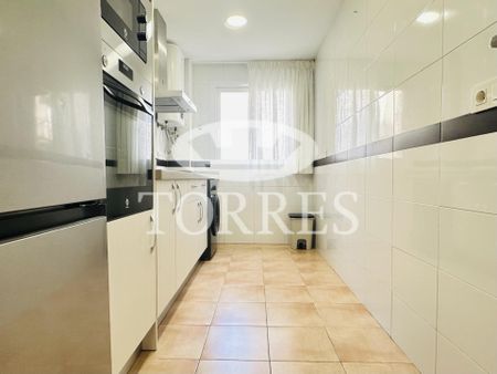 Piso de alquiler en Calle Héroe de Sostoa, Parque Ayala - Jardín de la Abadía - Huelín - Photo 4