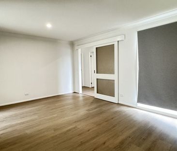 Charming home in Cranbourne West - Photo 2