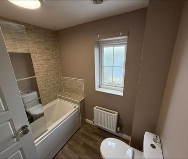 4 bedroom detached house to rent - Photo 6