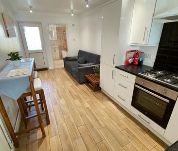 Linkways, STEVENAGE - Photo 1