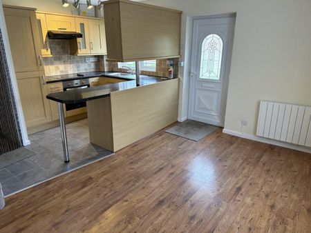 1 Bedroom Maisonette - Photo 3