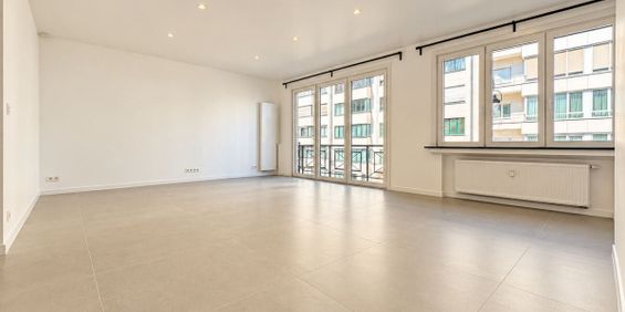 Appartement te huur in Elsene voor € 1.300 met 1 slaapkamer - Photo 3