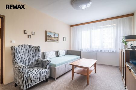 Pronájem bytu 1+1 v osobním vlastnictví 35 m², Kladno - Photo 2