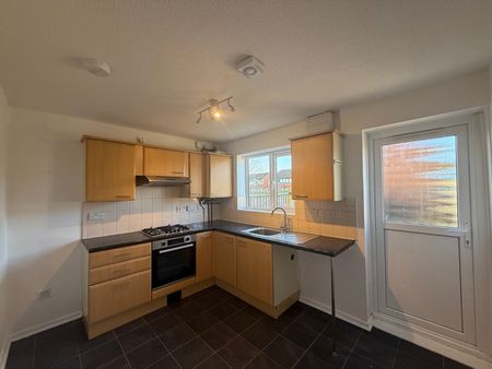 2 bedroom terraced house to rent - Photo 2