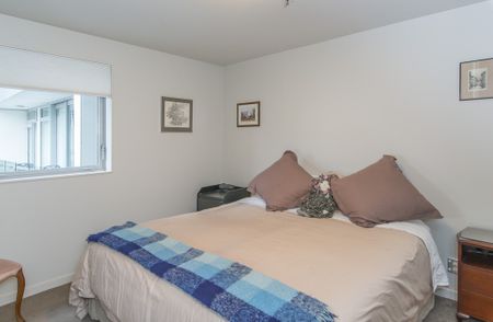 Welcome home to apartment 5B Montreaux Apartments - Photo 4