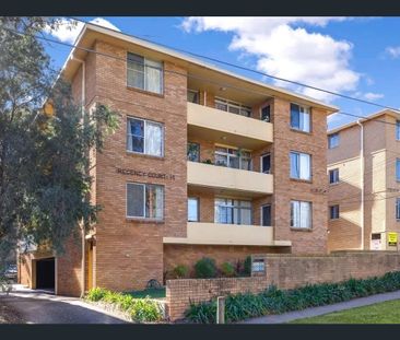 Location! Location! Modern Convenience with A/C **Available 22/12/2... - Photo 4