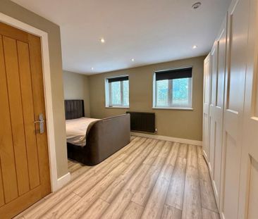 4 Bedroom Semi Detached To Let - Photo 4