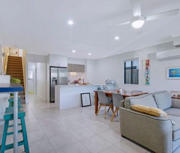 Charming Two-Storey Home in Fitzgibbon - Photo 1