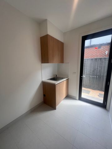 6A & 6B Besant Street, Hampton East VIC 3188 - Townhouse For Rent | Domain - Photo 5