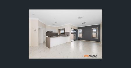 PERFECT FAMILY HOME! - Photo 4