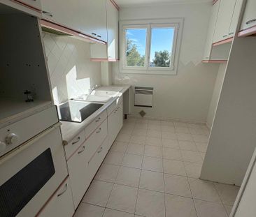 4 pièces - 76,45 m² - 2ème étage - Colocation non autorisée - Photo 3