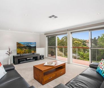 Superb Family Home - Photo 2