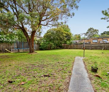 56 Bayswater Rd, Croydon VIC 3136 - House For Rent | Domain - Photo 6