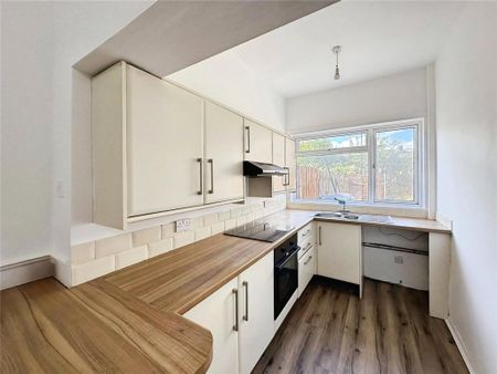 3 bedroom terraced house to rent - Photo 3