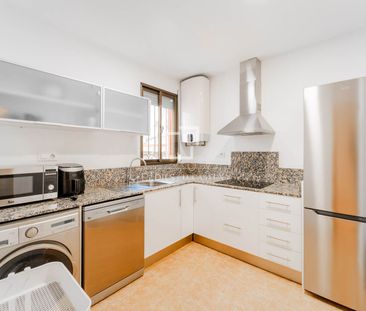 2 Bedroom apartment for rent in Valencia Region, Valencia - Photo 1