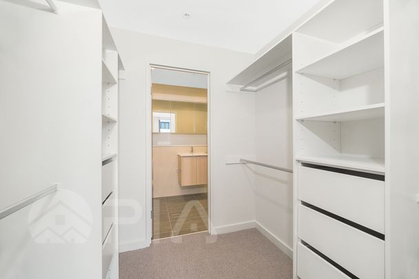 "Spacious 2-Bedroom Apartment with Bathtub and Oversized Study – Perfect for Modern Living" - Photo 1