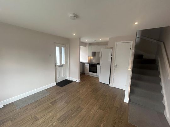 Abinger Way, Guildford - 1 bedroomProperty for lettings - Seymours - Photo 1