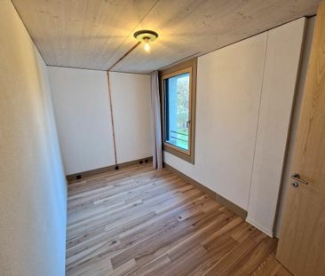 central and modern living - Photo 5