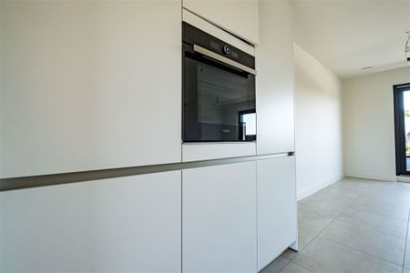 KNAP APPARTEMENT MET 2 SLKS EN ONDERGRONDSE PARKEERPLAATS OP TOPLOCATIE IN DIEPENBEEK - Photo 3