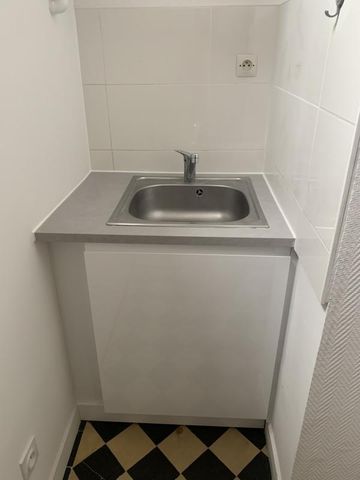 Location Appartement 1 pièce Meublé 20m² ANGERS 49000 - Photo 2