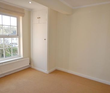 3 bedroom apartment to rent - Photo 2