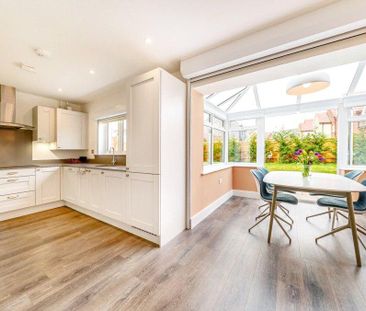 4 bedroom detached house to rent - Photo 4