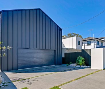 Luxurious Top Floor Unit with Terrace, Ocean Views. Water and Elect... - Photo 5
