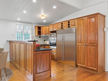 36 OXFORD ST - Photo 3