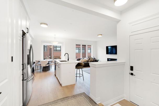 For Lease - 3079 Langdon Road, Oakville, Ontario - Photo 1