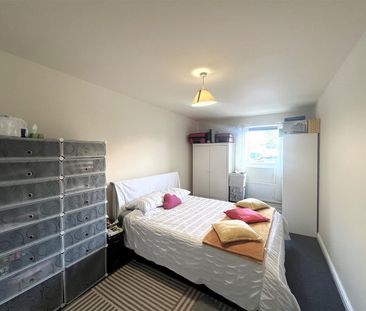 1 -3 Gammons Lane, Watford - Photo 3