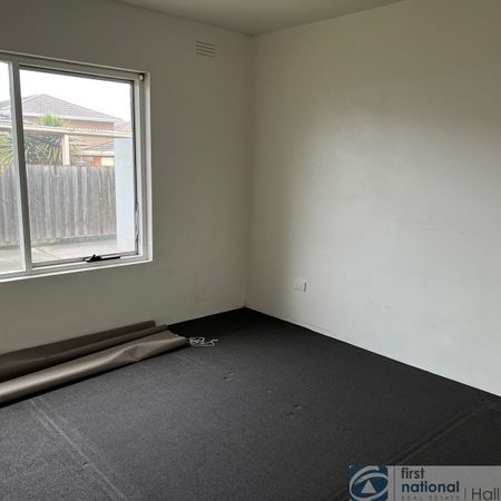 Central Dandenong Apartment - Photo 3