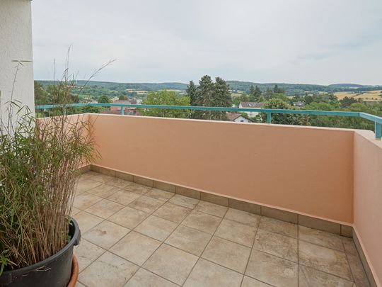 Schicke 3-Zimmer-Wohnung mit Balkon und Fernblick in Nieder-Ramstadt - Photo 1