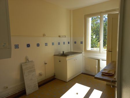 Location Appartement 2 pièces 51m² VICHY 03200 - Photo 4