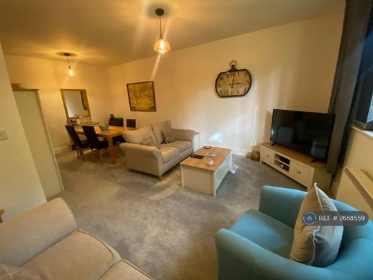 2 bedroom flat to rent - Photo 1
