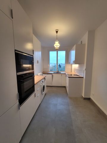 Location Appartement 3 pièces 83m² ST GERMAIN EN LAYE 78100 - Photo 2