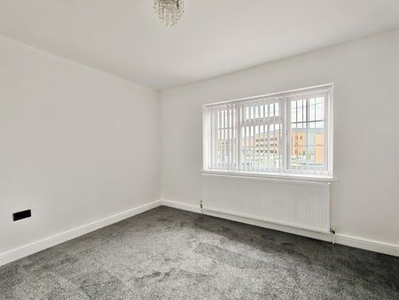 5 bedroom semi-detached house to rent - Photo 5