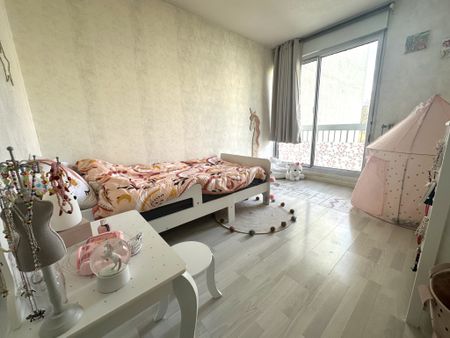 Location Appartement 3 pièces 70m² BEAUMONT 63110 - Photo 3