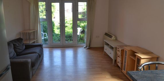 Barnsdale Close, Loughborough, LE11 5AN - Photo 2