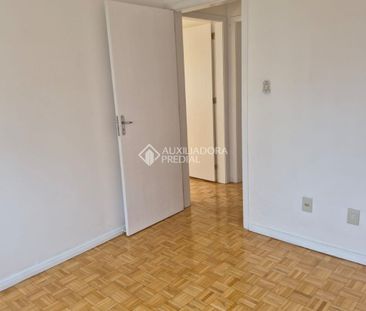 Apartamento com 2 quartos e 70m² para alugar em Auxiliadora, Porto ... - Foto 1