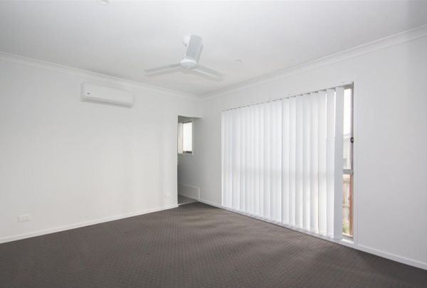 Modern 3 Bedroom Townhouse - Photo 1